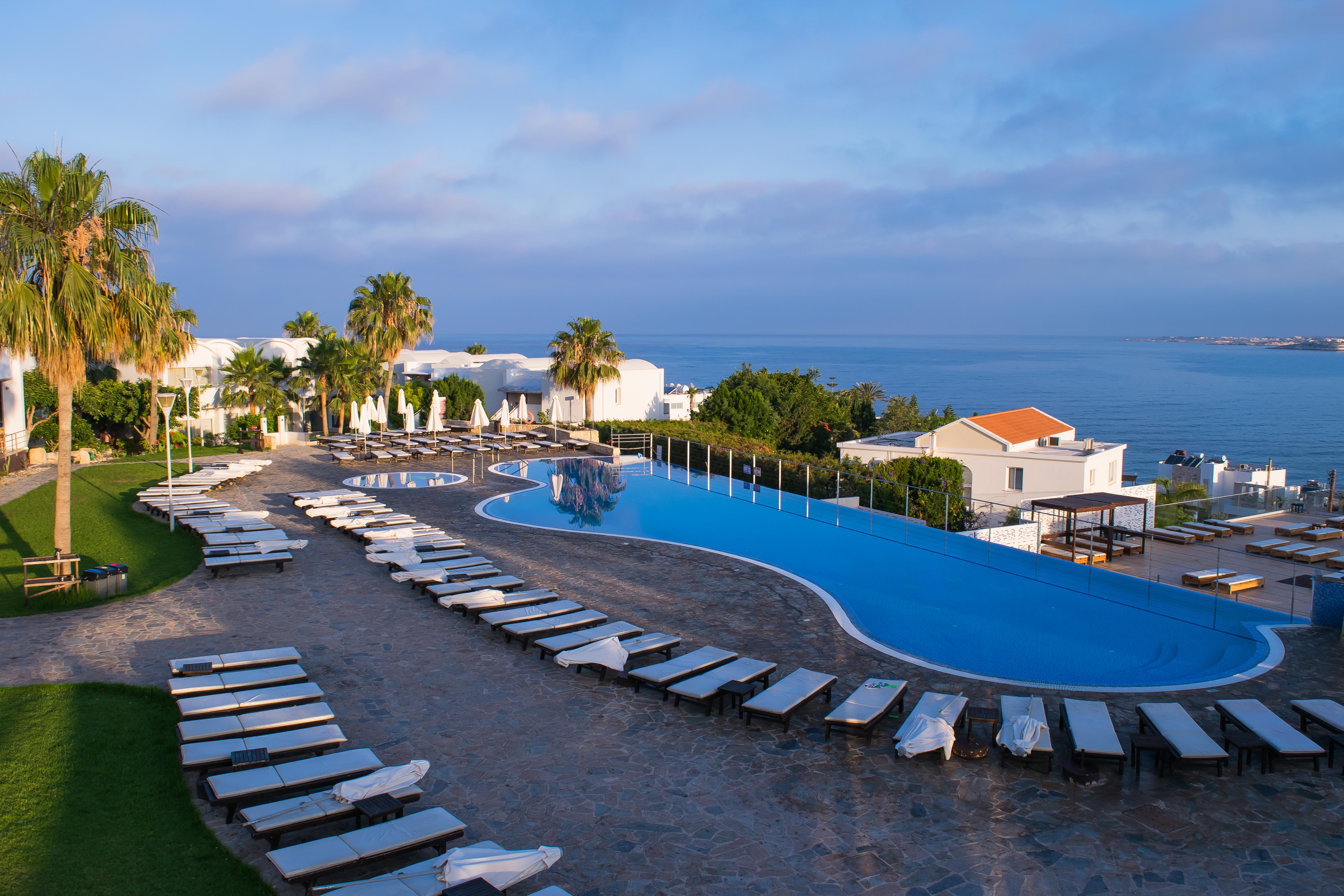 Theo Sunset Bay 4* Кіссонерга
