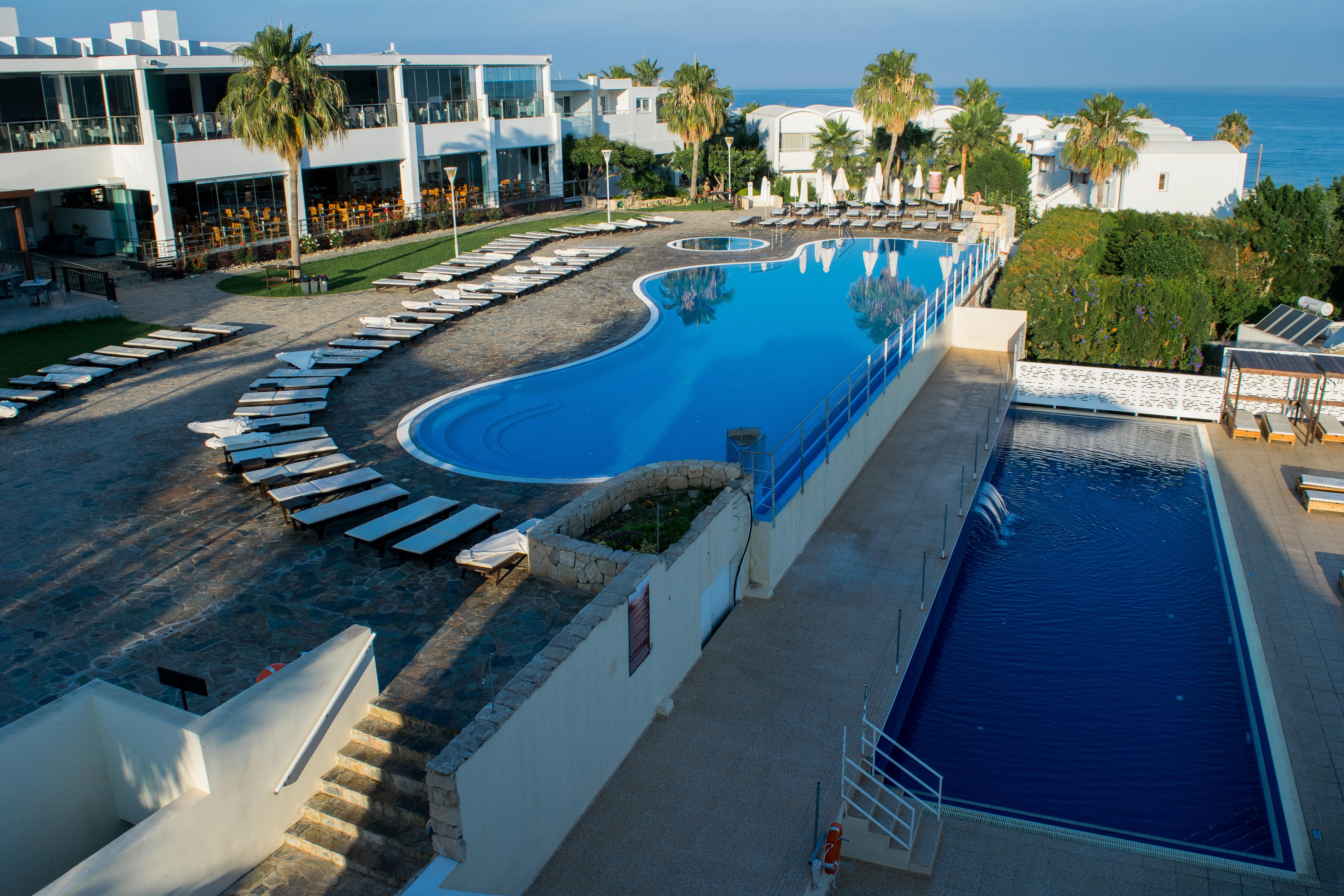 Готель Theo Sunset Bay 4*