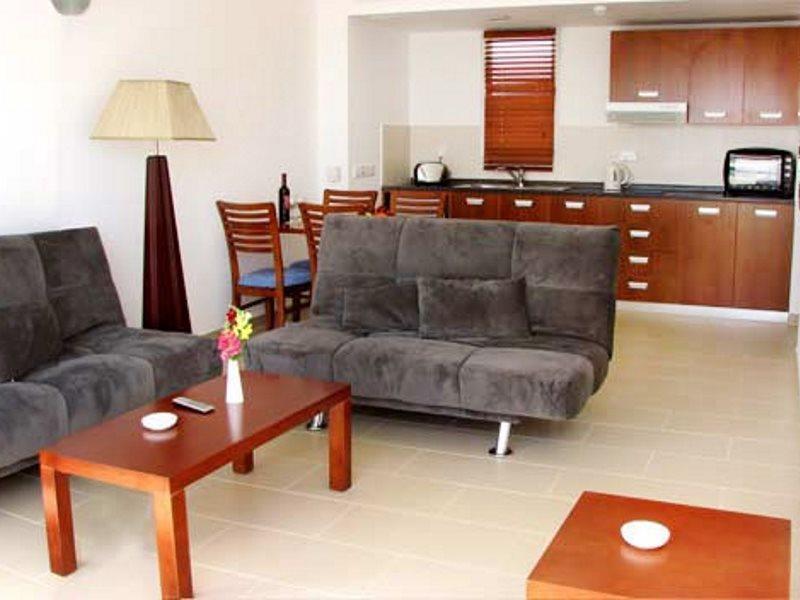 Готель Theo Sunset Bay 4*